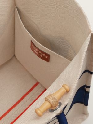Beach towels and bath accessories | Hermès USA